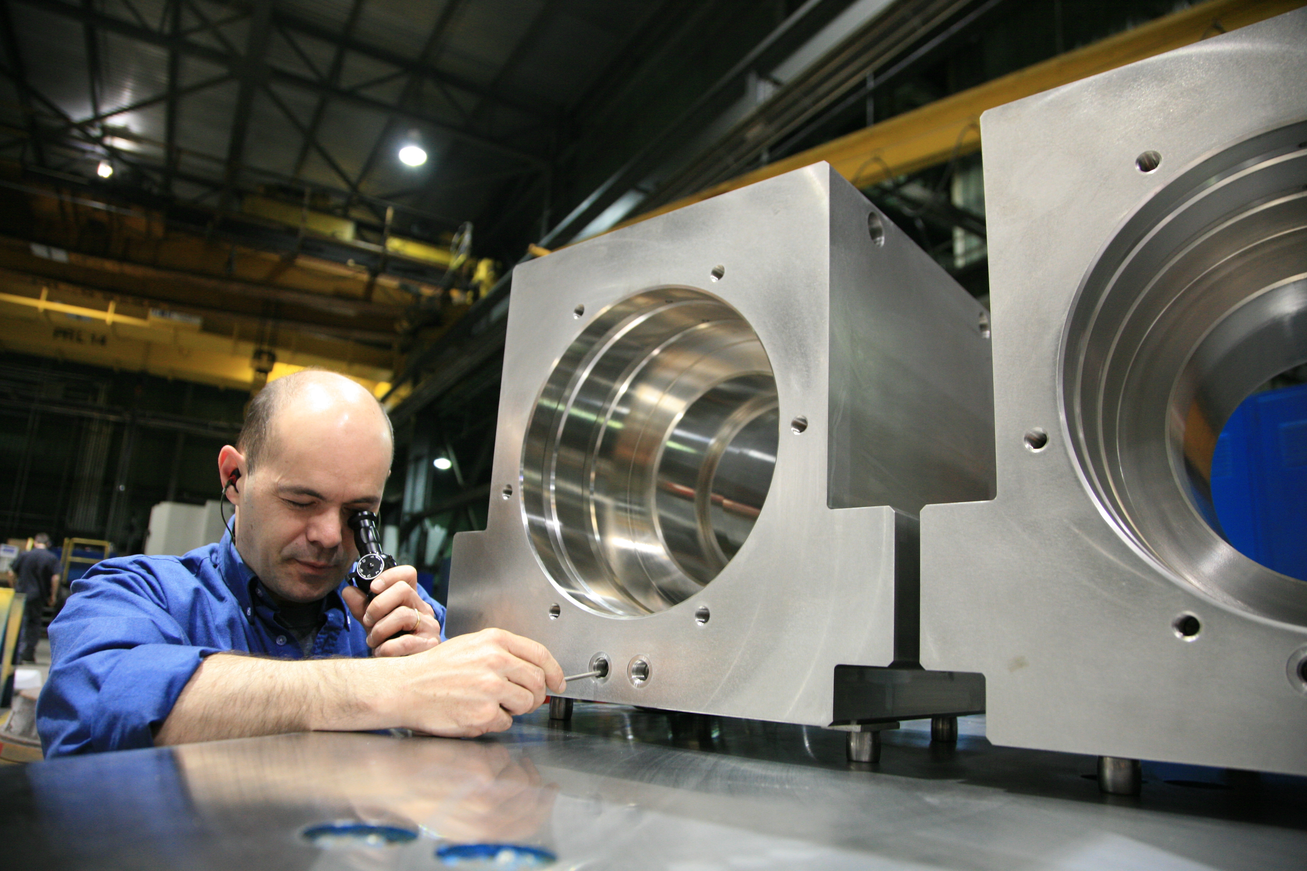 back-front-bearing-housing-inspection-marmen