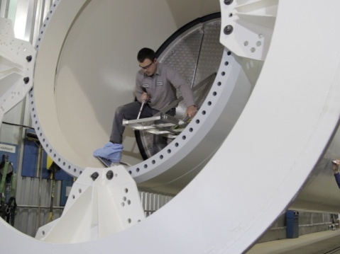 Wind tower assembly